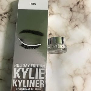 Gel Kyliner in Snow